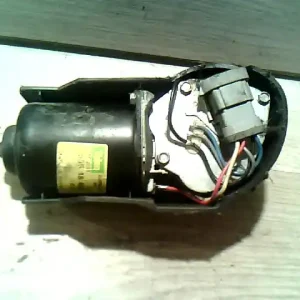 Alacsony ár RENAULT MEGANE 95-99 Ablaktörlő motor első bontott alkatrész