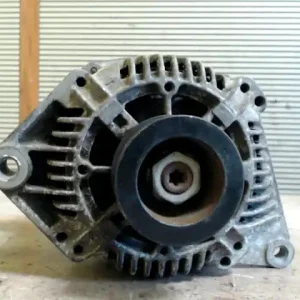 Utolsó esély RENAULT MEGANE SCENIC 97-99 Generátor.benzines 2.0 benzín bontott alkatrész