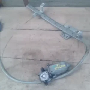 Utolsó esély RENAULT R11 Jobb első ablakemelő szerkezet elektromos 5 ajtós bontott alkatrész