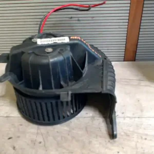 Végkiárusítás RENAULT SCENIC 03-06 Fűtőmotor nem klímás bontott alkatrész