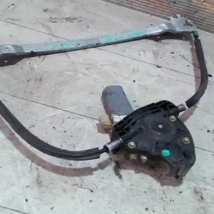 Utolsó esély RENAULT THALIA 02.03-08.10 Jobb első ablakemelő szerkezet elektromos lépcsőshátú kivitel bontott alkatrész