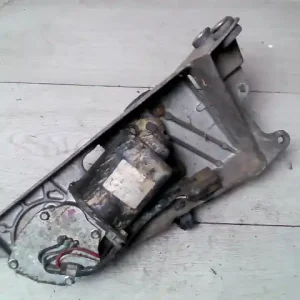 Végkiárusítás RENAULT TWINGO 93-98 Ablaktörlő motor első bontott alkatrész