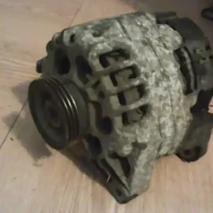 Szuper ajánlat RENAULT TWINGO 98-07 Generátor.benzines bontott alkatrész