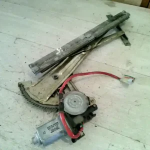 Árengedmény SAAB 9-3 98.04-02.09 Jobb első ablakemelő szerkezet elektromos bontott alkatrész