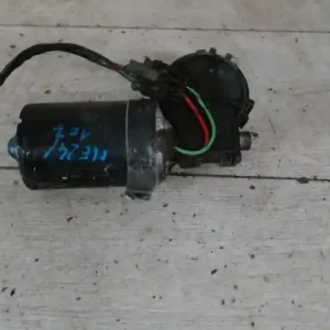 Kiárusítás SEAT CORDOBA 93-99 Ablaktörlő motor első bontott alkatrész