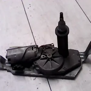 SEAT IBIZA 93-99 Ablaktörlő motor hátsó bontott alkatrész Gyors szállítás