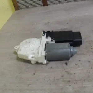 SEAT LEON 99- Bal első ablakemelő motor bontott alkatrész Vedd meg most