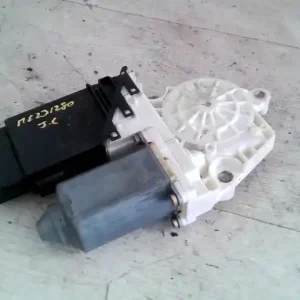 Legnépszerűbb SEAT Toledo 1999.04.01-2004.09.30 Jobb első ablakemelő motor bontott alkatrész