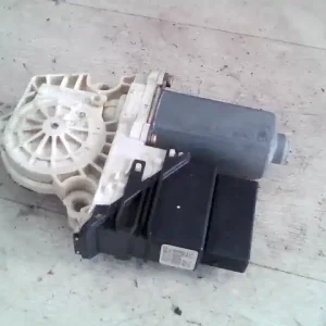 SEAT Toledo 1999.04.01-2004.09.30 Jobb hátsó ablakemelő motor bontott alkatrész Biztonságos fizetés