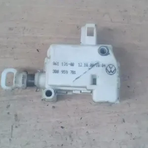 Szezonális akció SEAT Toledo 1999.04.01-2004.09.30 Csomagtérajtó központi zár motor bontott alkatrész