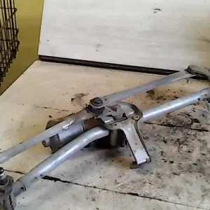 Exkluzív ajánlat SKODA FABIA 99-07 Ablaktörlő mechanika motorral első 4 vezetékes bontott alkatrész