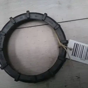 Végkiárusítás SKODA FABIA 99-07 üzemanyag szivattyú befogató műanyag anya bontott alkatrész