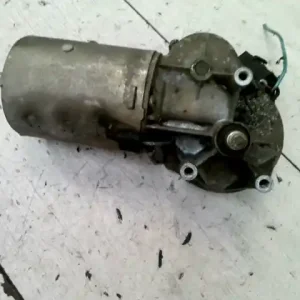 SKODA FAVORIT Ablaktörlő motor első bontott alkatrész Gyors szállítás