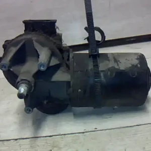 Vedd meg most SKODA FELICIA -97 Ablaktörlő motor első 5 vezetékesbontott alkatrész