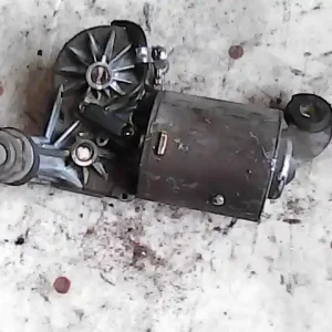 SKODA FELICIA Ablaktörlő motor hátsó bontott alkatrész Ne maradj le