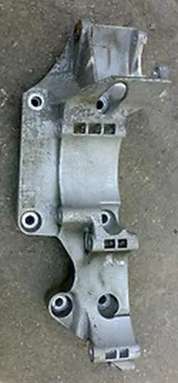 Expressz szállítás SKODA OCTAVIA 00-04 Generátor tartó bak bontott alkatrész