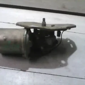 Végkiárusítás SUZUKI SWIFT 89-96 Ablaktörlő motor első bontott alkatrész