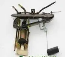 Gyors szállítás SUZUKI SWIFT 89-96 üzemanyag szivattyú bontott alkatrész