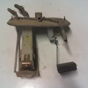 SUZUKI SWIFT 89-96 üzemanyag szivattyú bontott alkatrész Szuper ajánlat