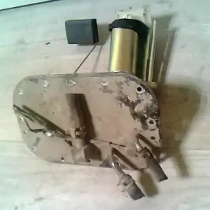 Gyors kiszállítás SUZUKI SWIFT 89-96 üzemanyag szivattyú bontott alkatrész