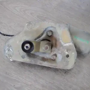 SUZUKI SWIFT 96-05 Ablaktörlő motor első bontott alkatrész Biztonságos fizetés