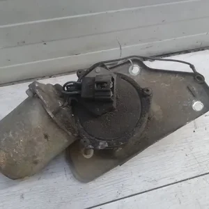 SUZUKI SWIFT 96-05 Ablaktörlő motor első bontott alkatrész Outlet