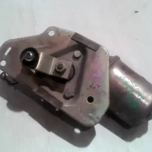SUZUKI SWIFT 96-05 Ablaktörlő motor első bontott alkatrész Utolsó esély
