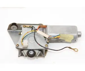 Biztonságos vásárlás SUZUKI SWIFT 96-05 Ablaktörlő motor hátsó bontott alkatrész