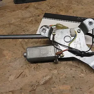 SUZUKI SWIFT 96-05 Ablaktörlő motor hátsó bontott alkatrész Olcsó