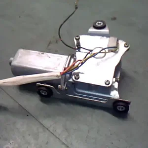 Biztonságos vásárlás SUZUKI SWIFT 96-05 Ablaktörlő motor hátsóbontott alkatrész