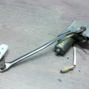 SUZUKI SWIFT 96-05 Ablaktörlő motor hátsó bontott alkatrész Bestseller