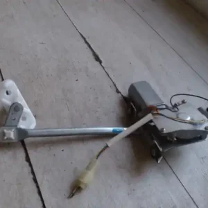 SUZUKI SWIFT 96-05 Ablaktörlő motor hátsó 5 ajtós bontott alkatrész Akciós ár