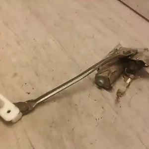 Kedvezményes ár SUZUKI SWIFT 96-05 Ablaktörlő motor hátsó bontott alkatrész