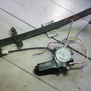 Újdonság SUZUKI SWIFT 96-05 Jobb hátsó ablakemelő szerkezet elektromos bontott alkatrész