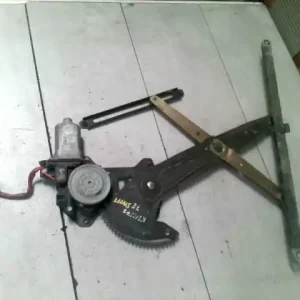 SUZUKI SWIFT 96-05 Jobb első ablakemelő szerkezet elektromos 4 ajtós bontott alkatrész Rendeld meg most