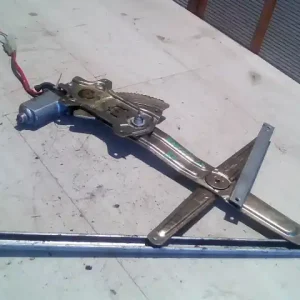 SUZUKI SWIFT 96-05 Jobb első ablakemelő szerkezet elektromos bontott alkatrész Szezonális akció