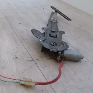 Vedd meg online SUZUKI SWIFT 96-05 Jobb első ablakemelő szerkezet elektromos bontott alkatrész