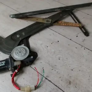 SUZUKI SWIFT 96-05 Jobb első ablakemelő szerkezet elektromos bontott alkatrész Vedd meg most