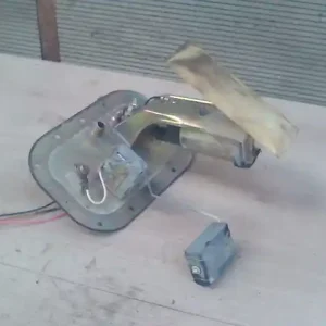 SUZUKI SWIFT 96-05 üzemanyag szivattyú 1.3i,4 ajtós bontott alkatrész Kihagyhatatlan ajánlat