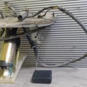 SUZUKI SWIFT 96-05 üzemanyag szivattyú 1.0 benzin, 39 kw bontott alkatrész Árcsökkenés