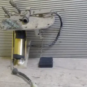 Exkluzív ajánlat SUZUKI SWIFT 96-05 üzemanyag szivattyú 1.0 benzin, 39 kw bontott alkatrész