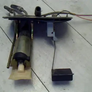 SUZUKI SWIFT 96-05 üzemanyag szivattyú bontott alkatrész Szuper ajánlat