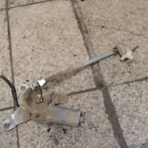 SUZUKI VITARA 88.05-97 Ablaktörlő motor hátsó3 vezetékes bontott alkatrész Árcsökkenés