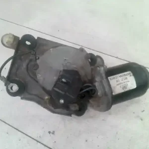 SUZUKI WagonR+ Ablaktörlő motor első bontott alkatrész Kiárusítás