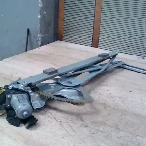 TOYOTA Auris 2007.03.01-2010.02.28 Jobb első ablakemelő szerkezet elektromos 5 ajtós bontott alkatrész Alacsony ár