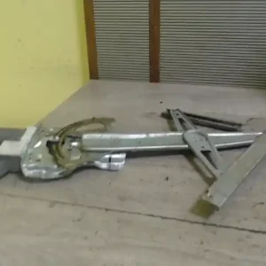 Kiárusítás TOYOTA AVENSIS 03-07 Bal első ablakemelő szerkezet elektromos bontott alkatrész