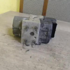 Ajánlat TOYOTA AVENSIS 97-00 Abs kockabontott alkatrész