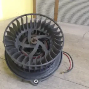 TOYOTA AVENSIS 97-00 Fűtőmotor 1.6 i bontott alkatrész Kedvezményes ár