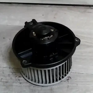 TOYOTA COROLLA 99.10-02.01 Fűtőmotor bontott alkatrész Olcsó