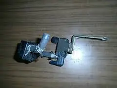 TOYOTA COROLLA 99.10-02.01 Vákuum szelep bontott alkatrész Korlátozott ajánlat